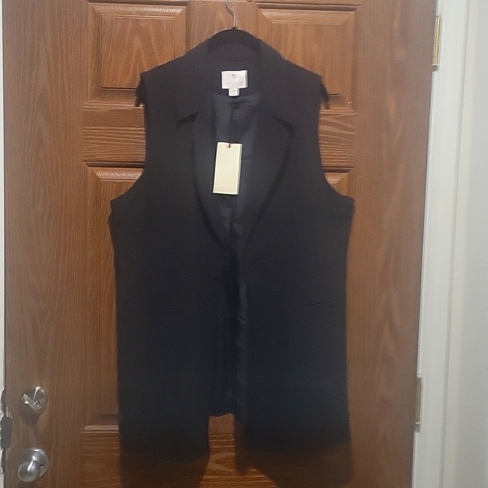 Eliane RoseSize XL  Black Sleeveless Vest